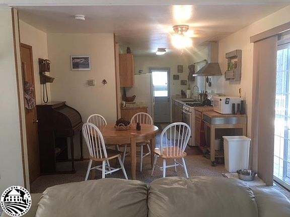 3rd image of 24267 Kiku Ln