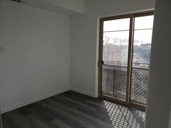 4th image of 2701 James M Wood Blvd #409