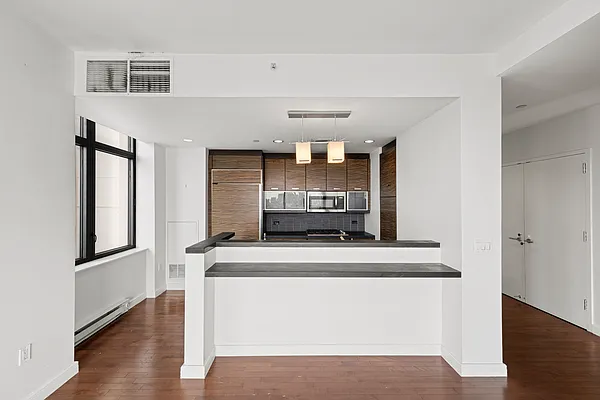 Rented by Compass | media 23