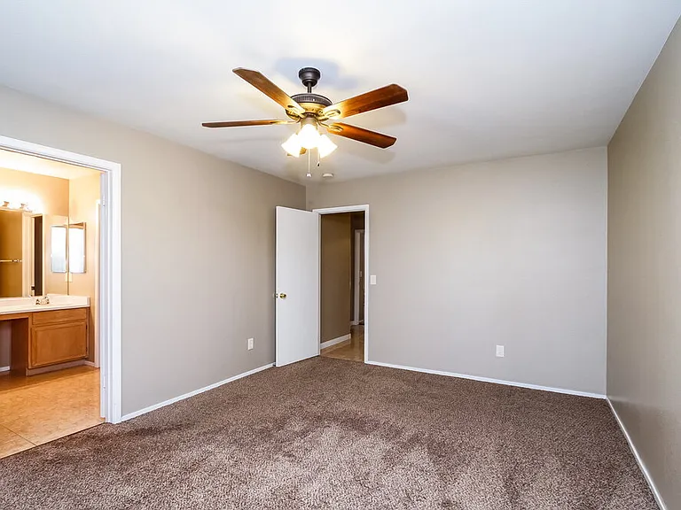 5239 Edna Crane Ave — Photo 9
