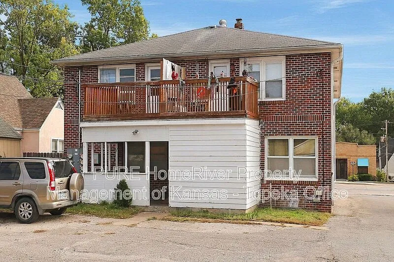 1239 SW Oakley Ave — Photo 3
