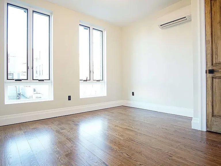 81 Stockholm St #4B — Photo 5