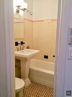 3rd image of 237 E 54th St APT 2