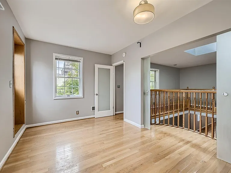 1200 Riverside Ave — Photo 8
