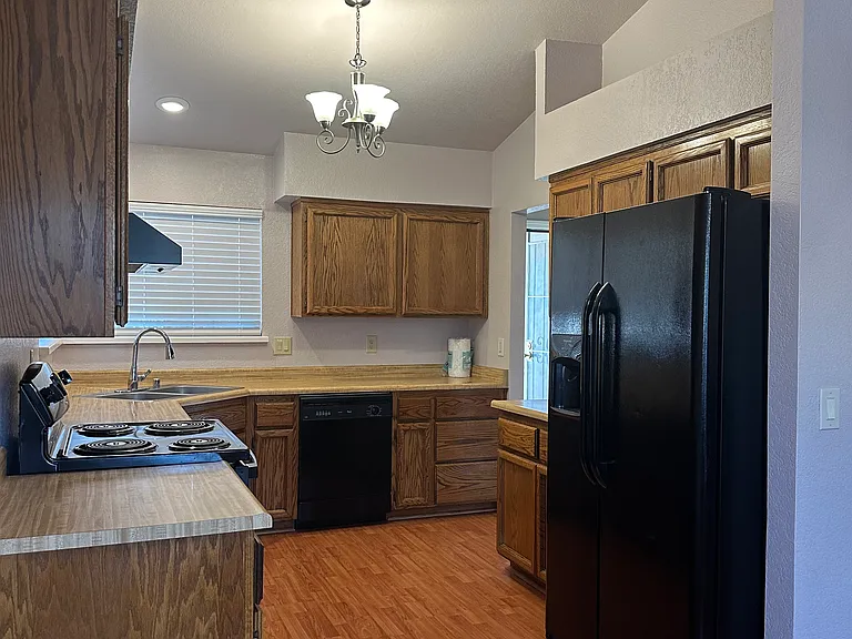 4802 Hinchman Way — Photo 8