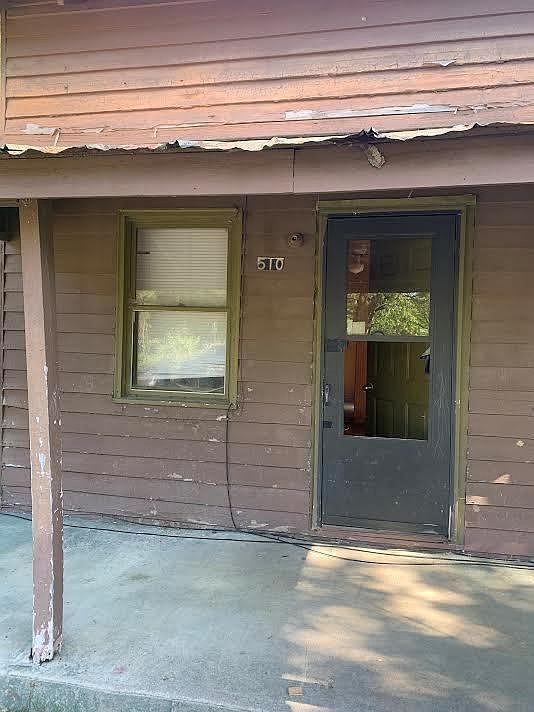 1st image of 510 Moseley Ln
