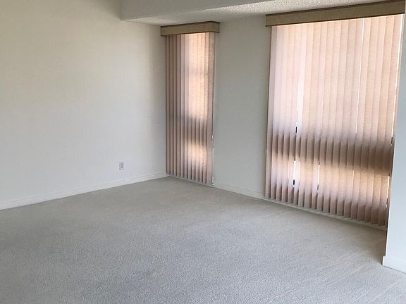 3rd image of 1 Daniel Burnham Ct APT 910