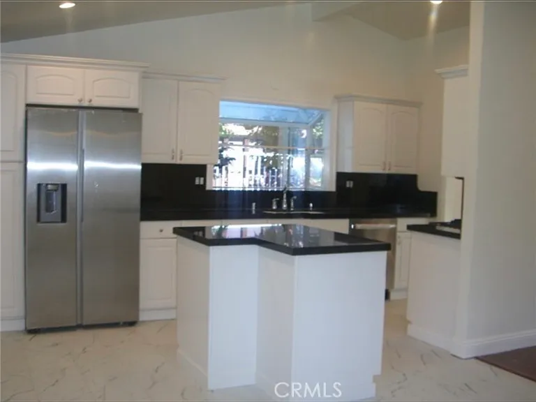 20447 Coulson St — Photo 7