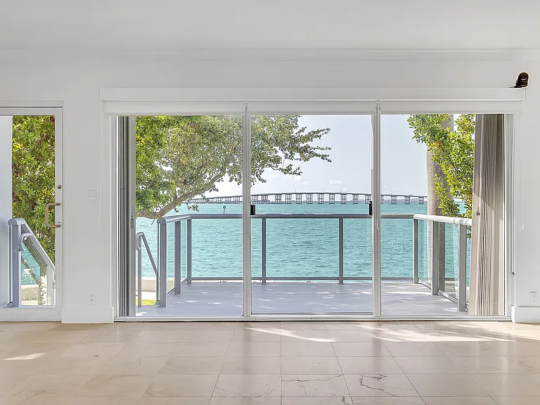 1541 Brickell Ave #105 — Photo 8