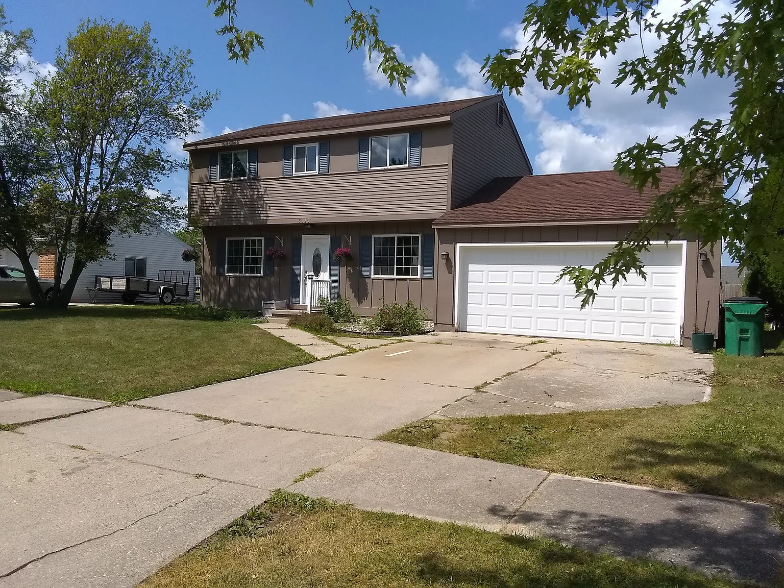 3125 Coventry Dr photo 1