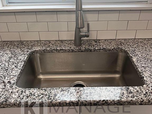 4th image of 4487 Kingston St