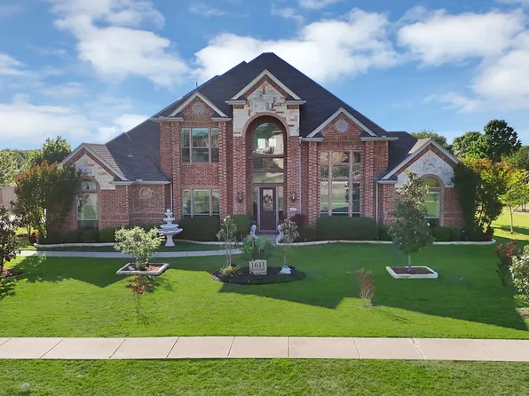 1611 Mustang Ct, Cedar Hill, TX 75104