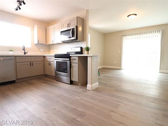 3rd image of 1524 Ben Or St Unit 102