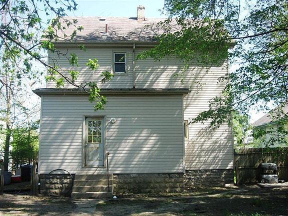 3rd image of 666 Arlington Ave