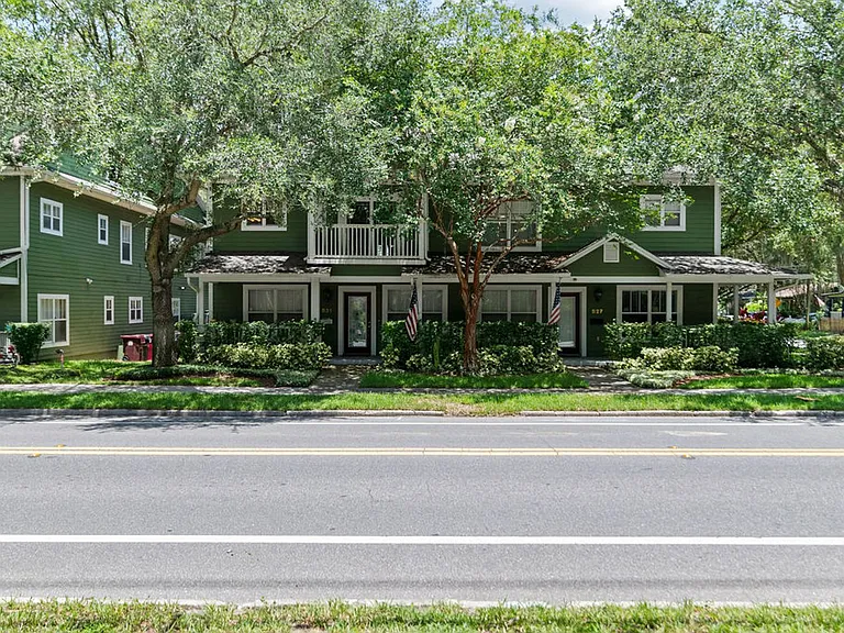 833 N Fern Creek Ave — Photo 1