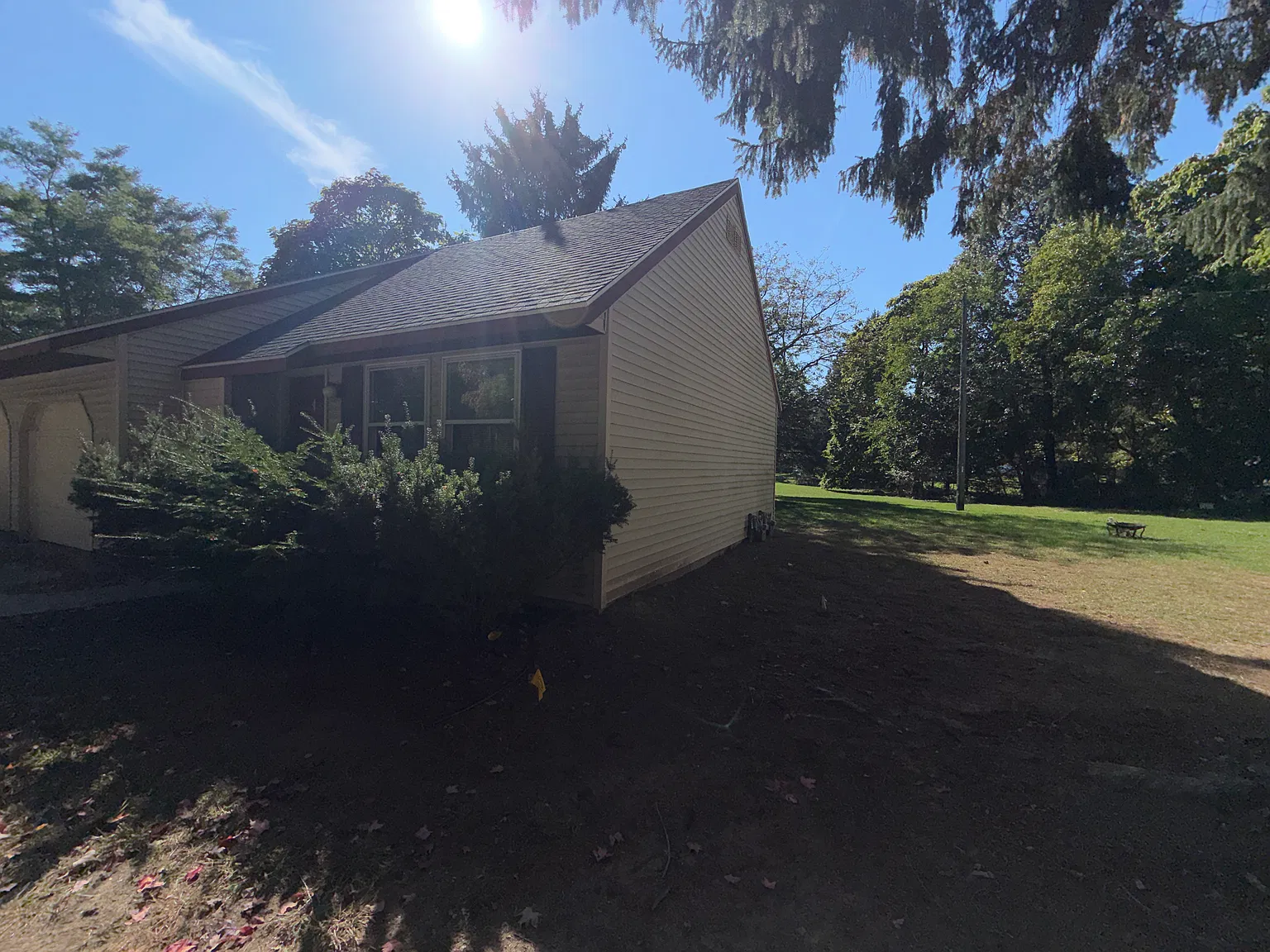 2 bed, 1.5 bath, 1100 sqft, $1,495 — Photo 2
