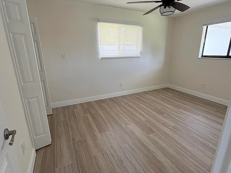 10928 SW 2nd St — Photo 6