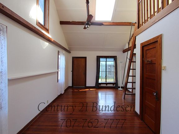 3rd image of 1004 B St #A