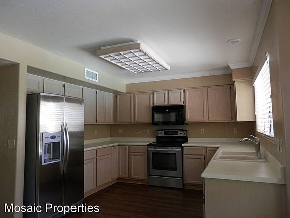 4th image of 4227 E Thistle Landing Dr