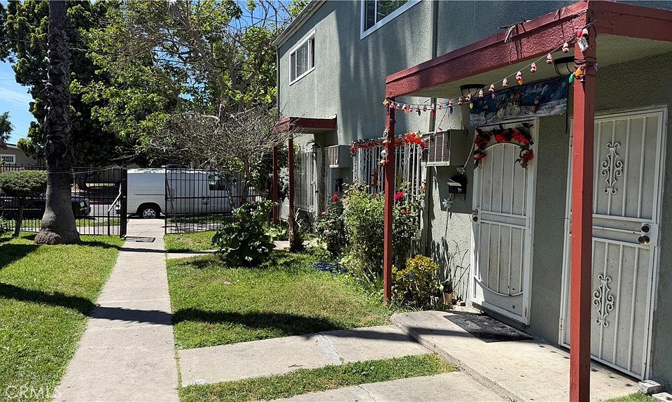 2nd image of 2101 S Pacific Ave