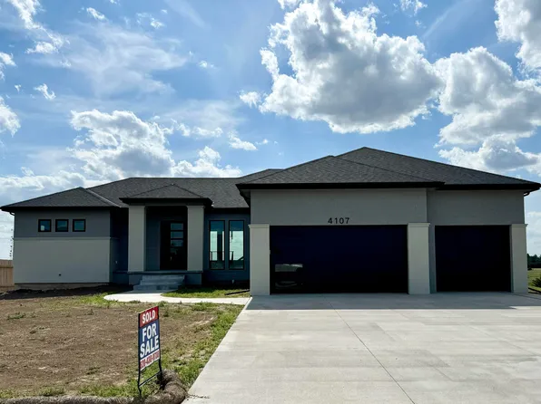 4107 Royal Ct, Hays, KS 67601