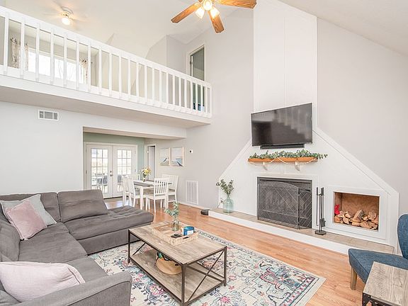 3rd image of 331 Greenwich Dr