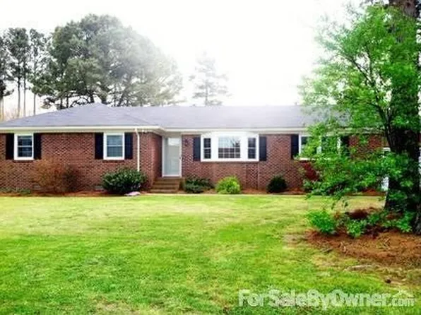 11 Holland Ln, Windsor, VA 23487