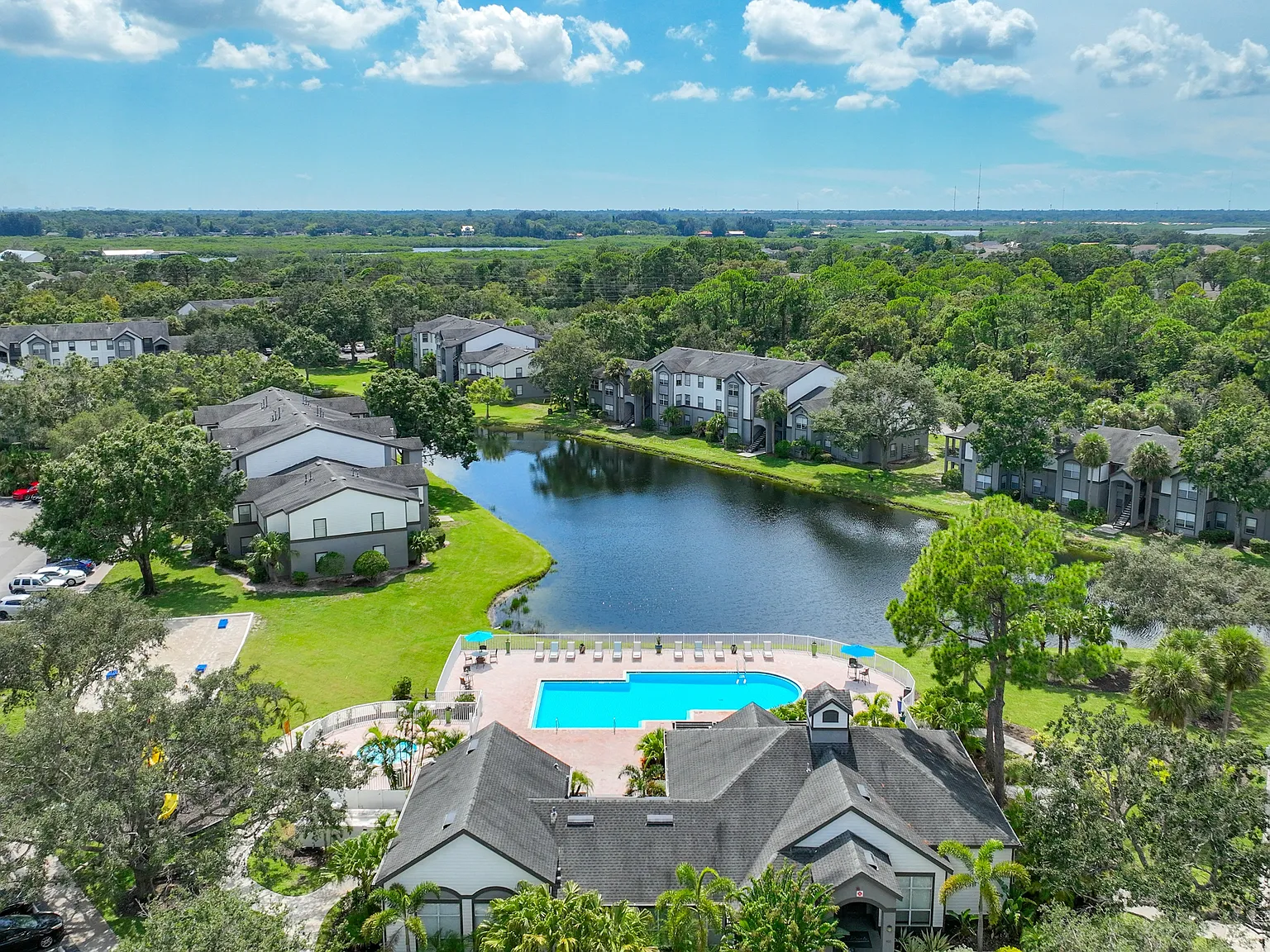 Eden Pointe — Photo 4