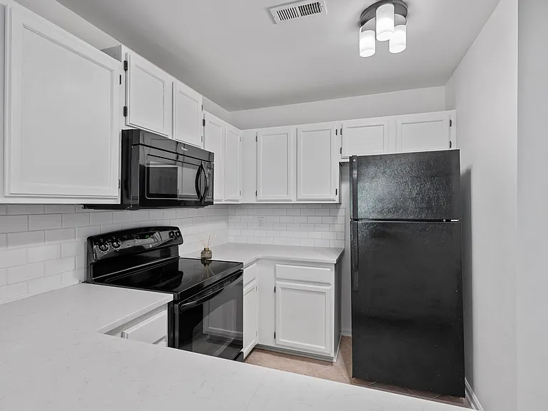 3302 Selwyn Farms Ln #9 — Photo 13