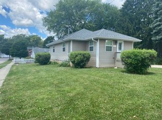 403 N Main St, Wauconda, IL 60084