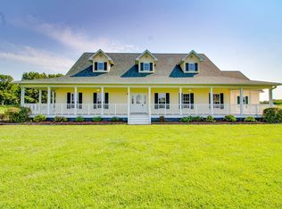 10356 Bounds Rd, Shipman, IL 62685