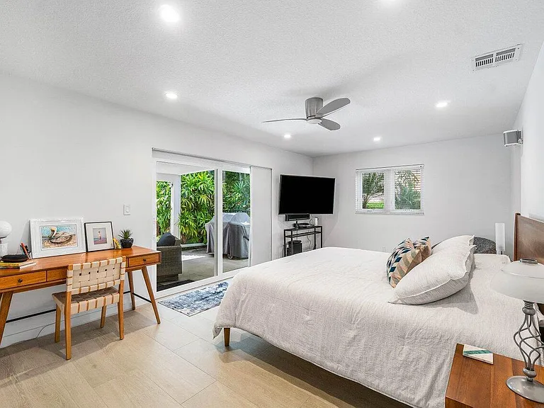 5903 N Ocean Blvd — Photo 10