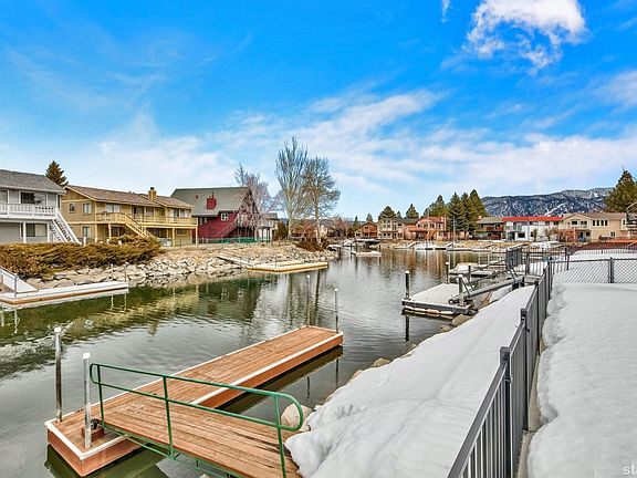4th image of 1935 Kokanee Way