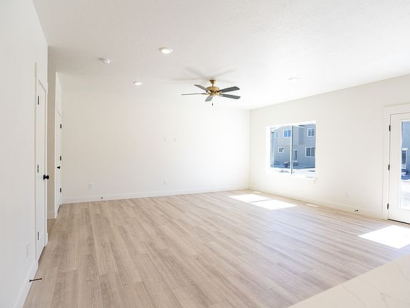 3rd image of 3916 N Christopher St Lot 148