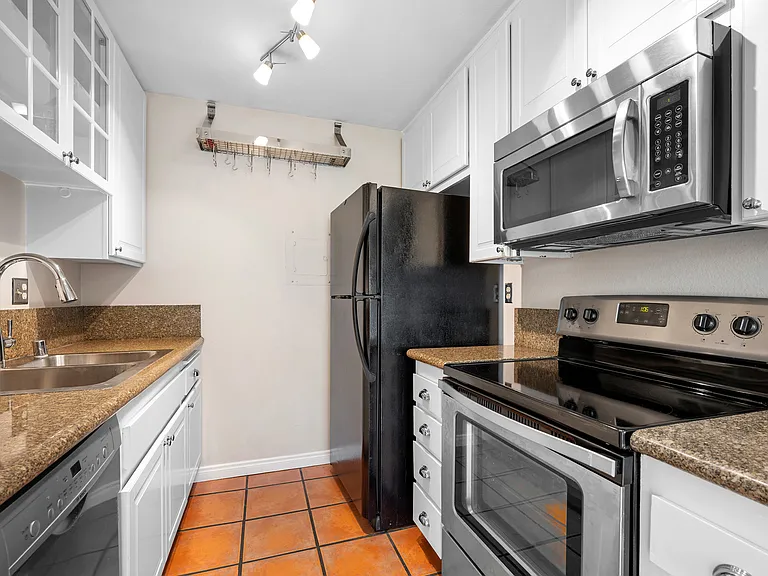 10757 Hortense St #210 — Photo 11