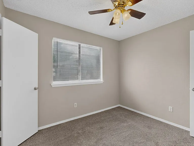 2521 Winter Oak St — Photo 27