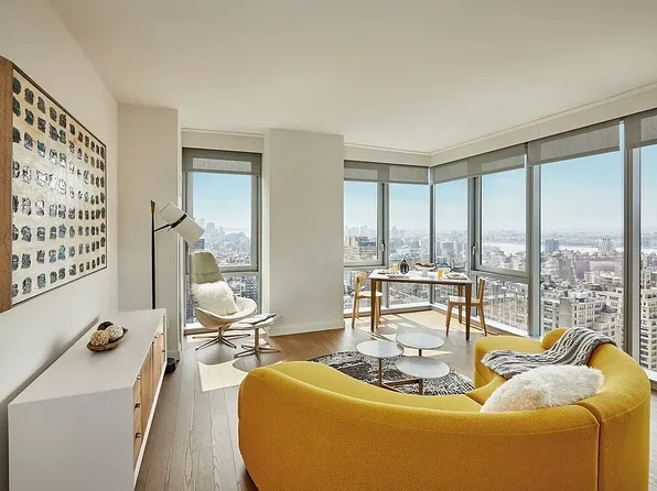 100 W 31st St, New York, NY