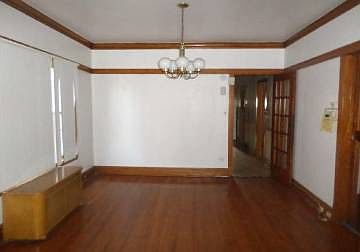3rd image of 5507 W Schubert Ave