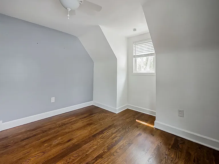 21530 Olmstead St — Photo 20