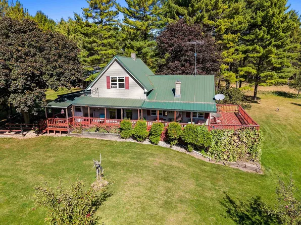 11554-4 Towns Rd, Gillett, WI 54124