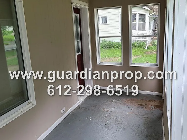 1716 Hewitt Ave — Photo 2