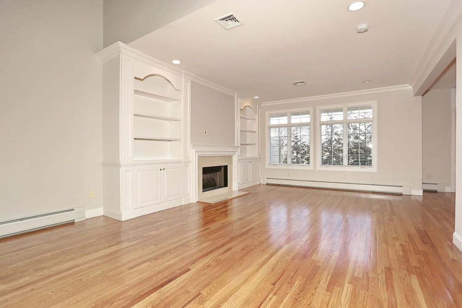 3 bed, 3.5 bath, 2754 sqft, $7,200 — Photo 4