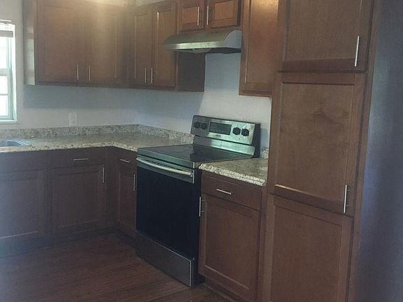3rd image of 6227 Pinelock Dr
