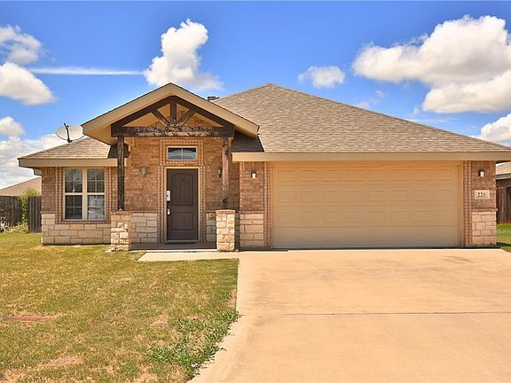 3rd image of 226 Miss Ellie Ln