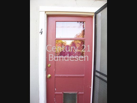 4th image of 407 Eastman Ln APT 4