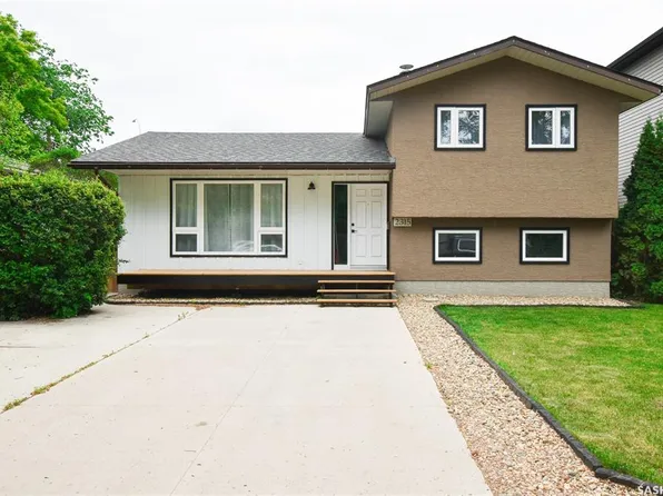 2315 St George AVENUE, Saskatoon, SK S7M 0K9