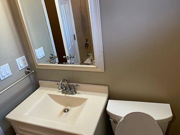 3rd image of 6203 N Cicero Ave #B