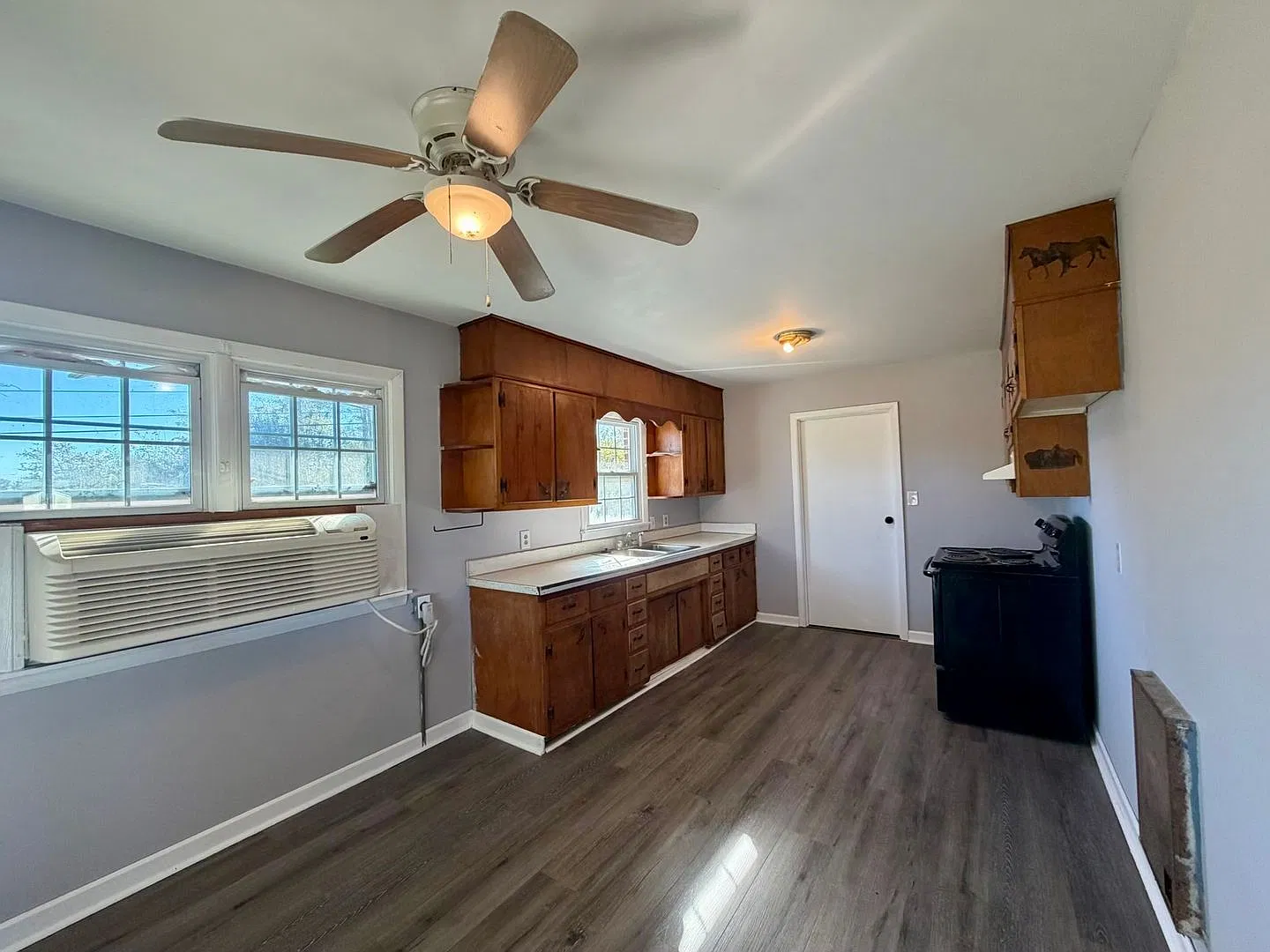 3-Bedroom Home for Rent 301 7th St, Tompkinsville, KY 42167 — Photo 3