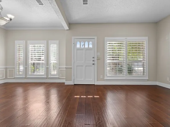 9435 Blue Jay Way, Irving, TX 75063