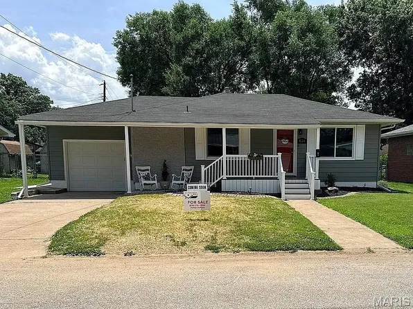 634 Mildred Ave, Wood River, IL 62095